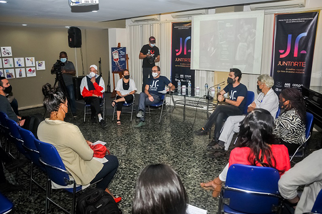 Juntos por la equidad desde el arte teatral